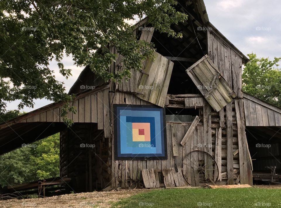 Old barn with Quilt