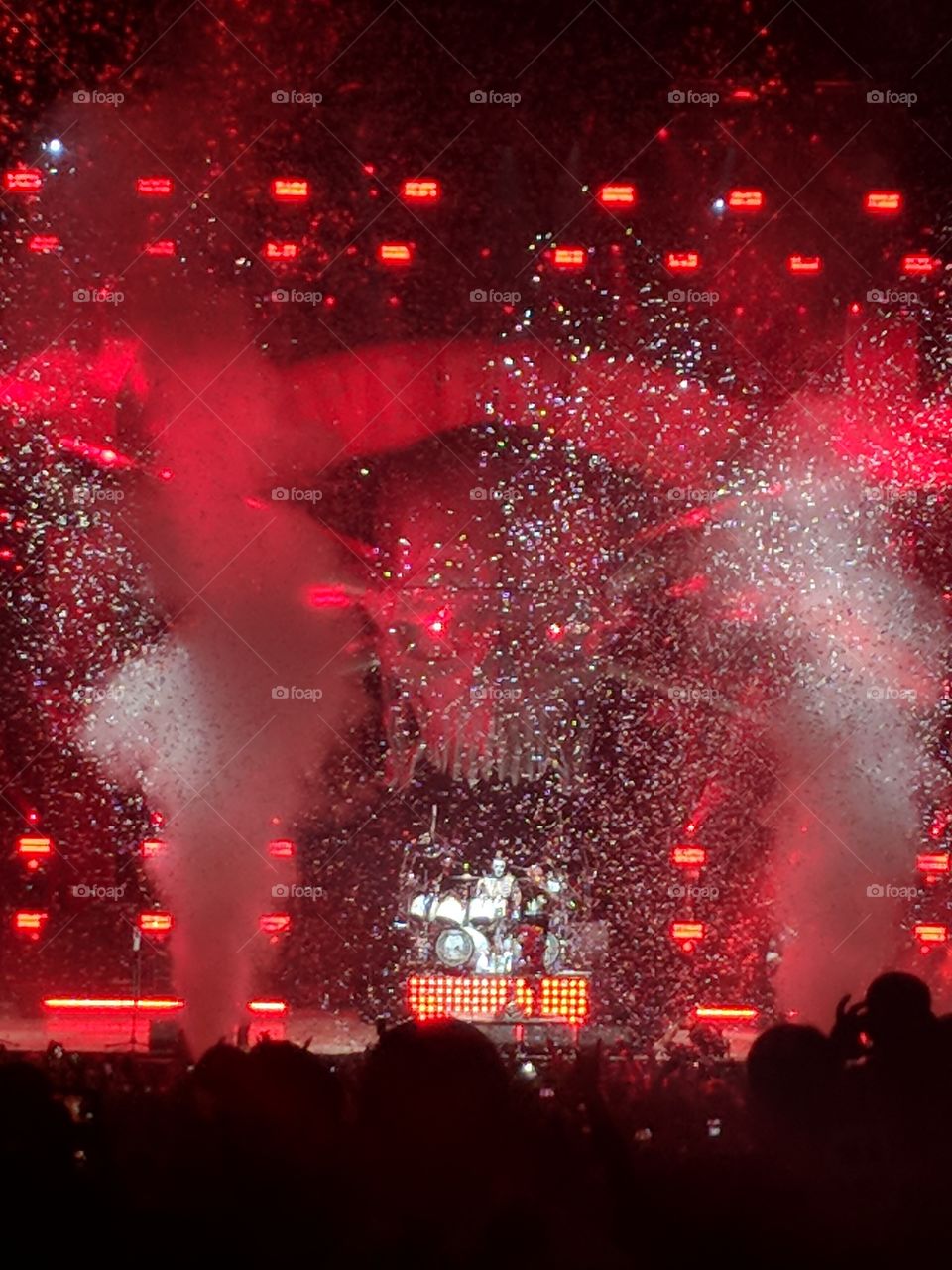 Confetti rains onto the crowd and lead singer is Ivan Moody from Five Finger Death Punch at the Aug 11, 2018 in Tampa FL