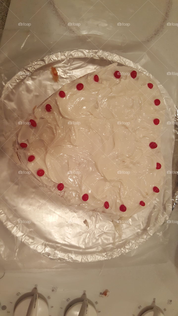 white heart cake