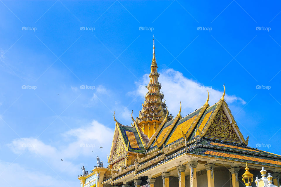 The roof of royal palace . Cambodia royal palace 