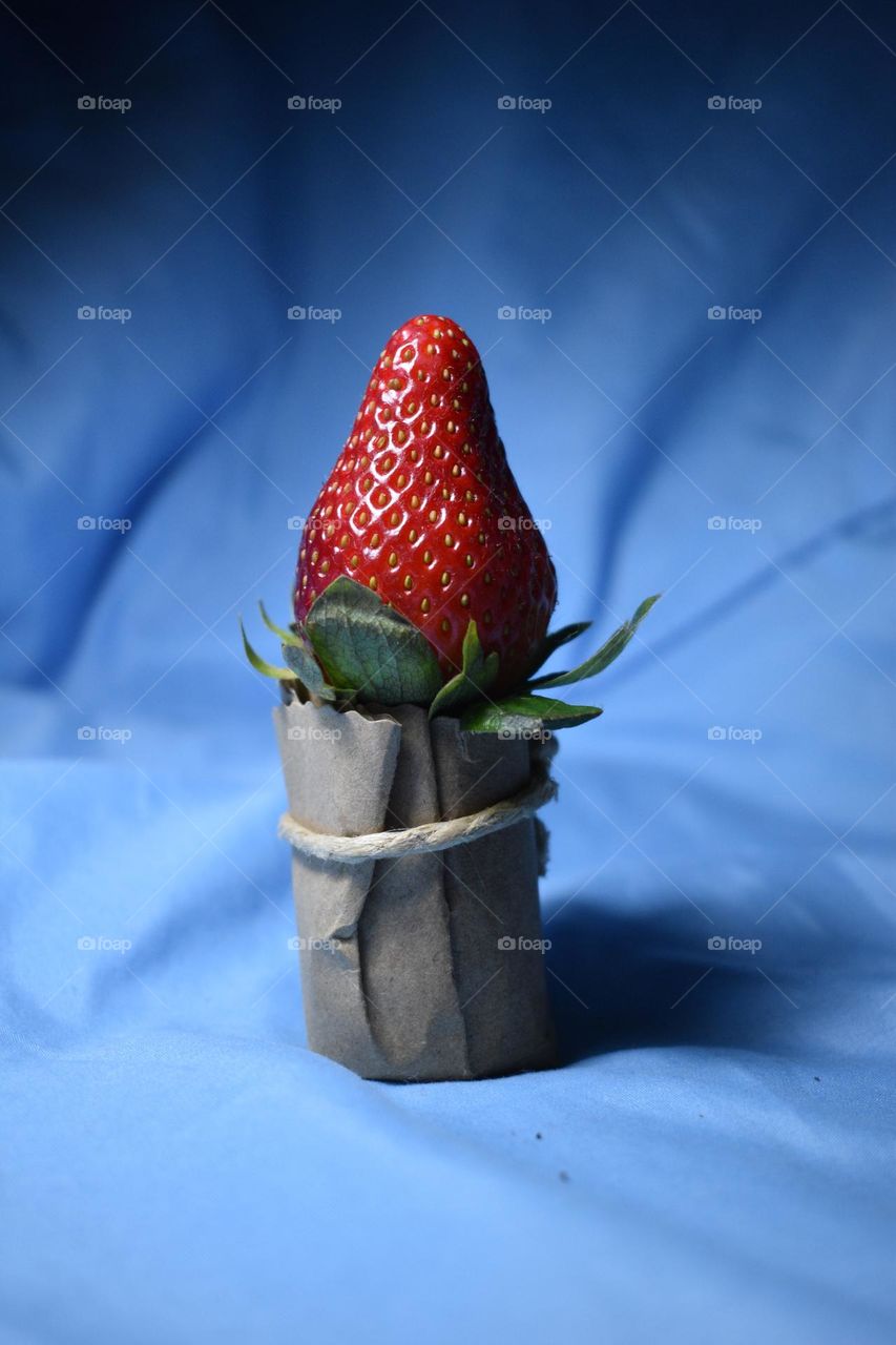 One single strawberry can make a cute bouquet! Tiny little gift . Food art makes the difference!