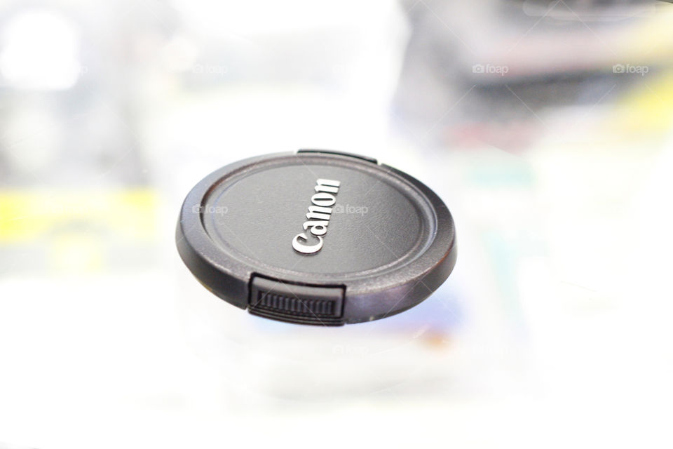 Canon lens cap