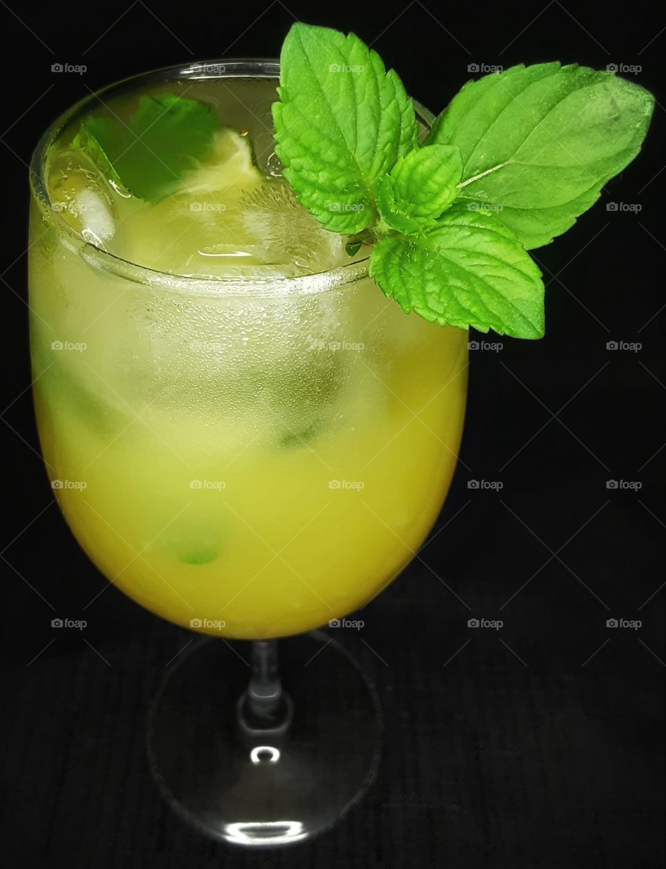 pineapple mojito