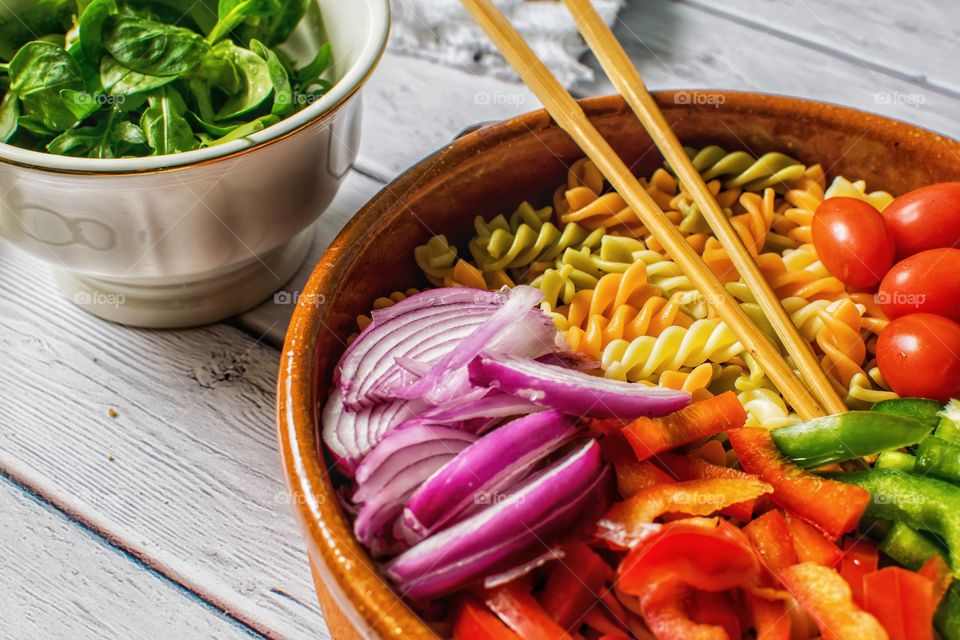 Cooking pasta and vegetables