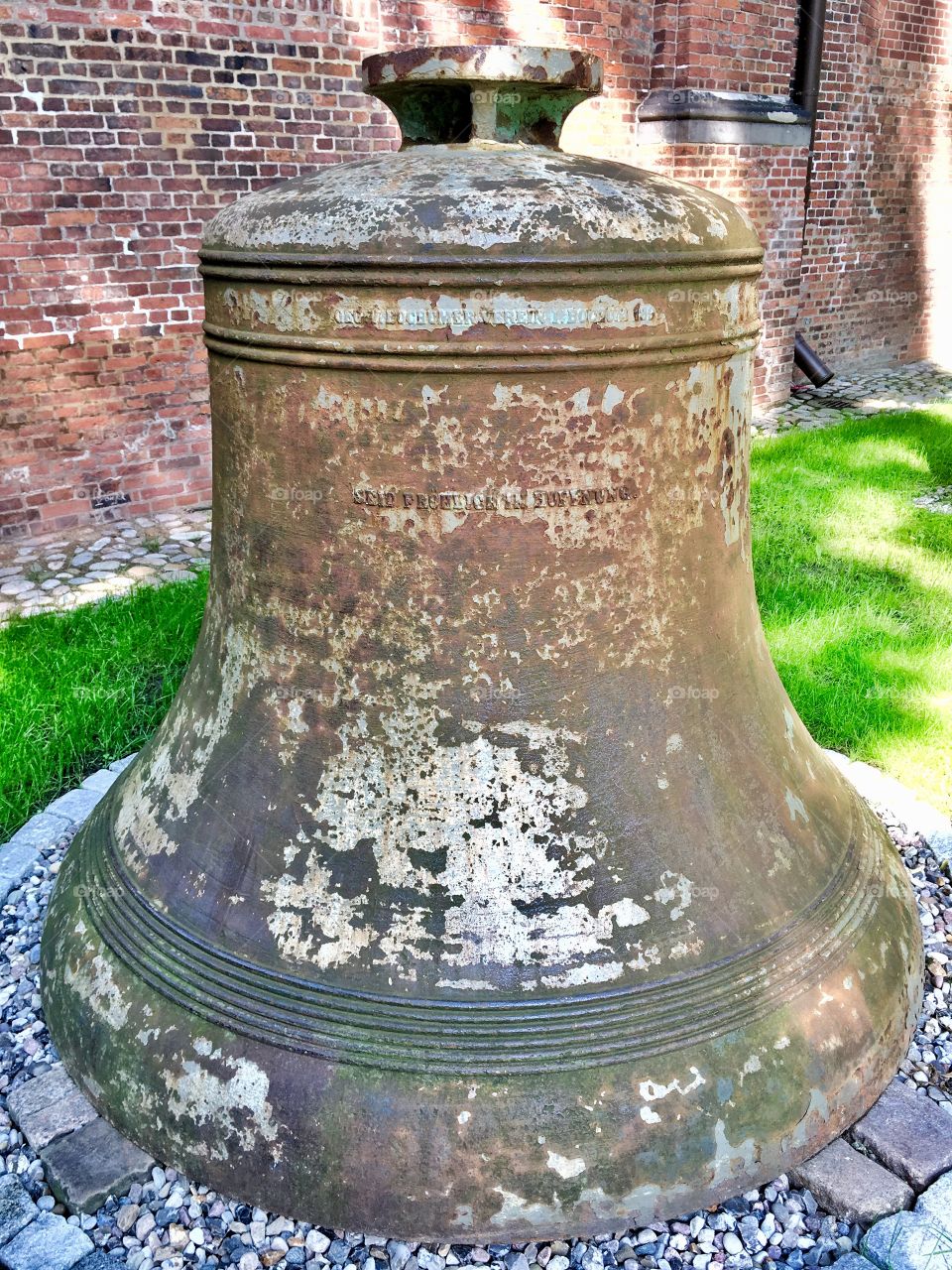 Old bell near the Christian church in Hamburg.1735-38.The namesake was the King of the Danish Christians VI