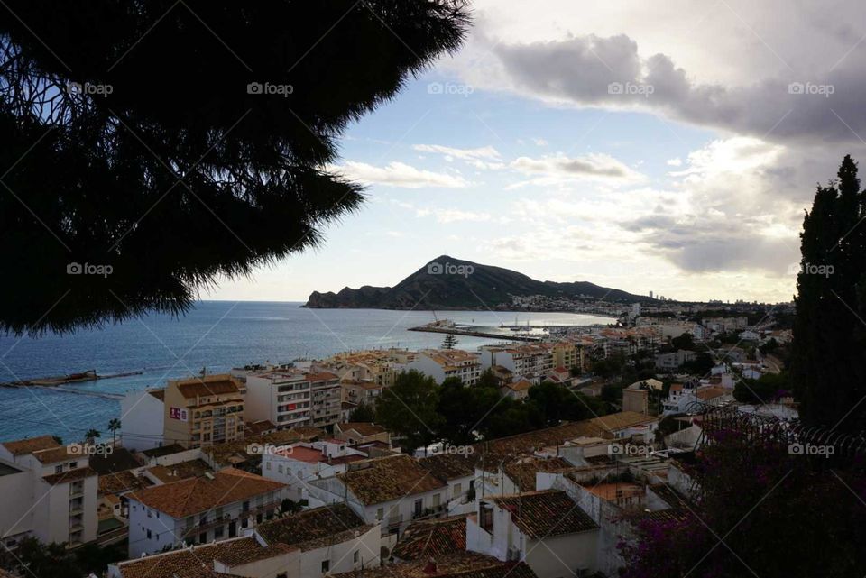 Country#sea#mountain#houses#view