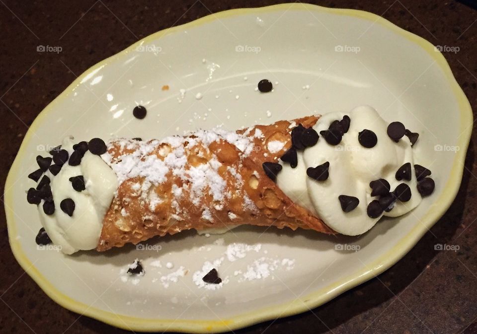 Cannolis 