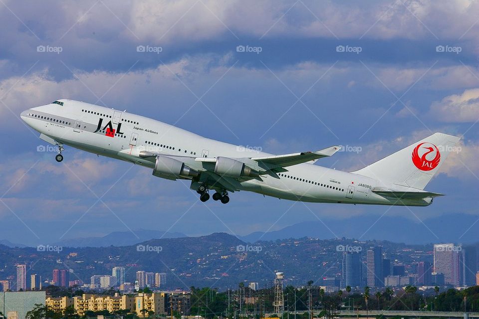 JAPAN AIRLINES B747-400 LAX