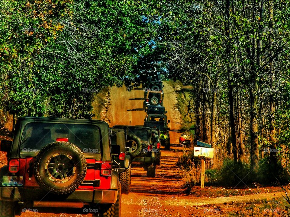 Thumb jeeps color run