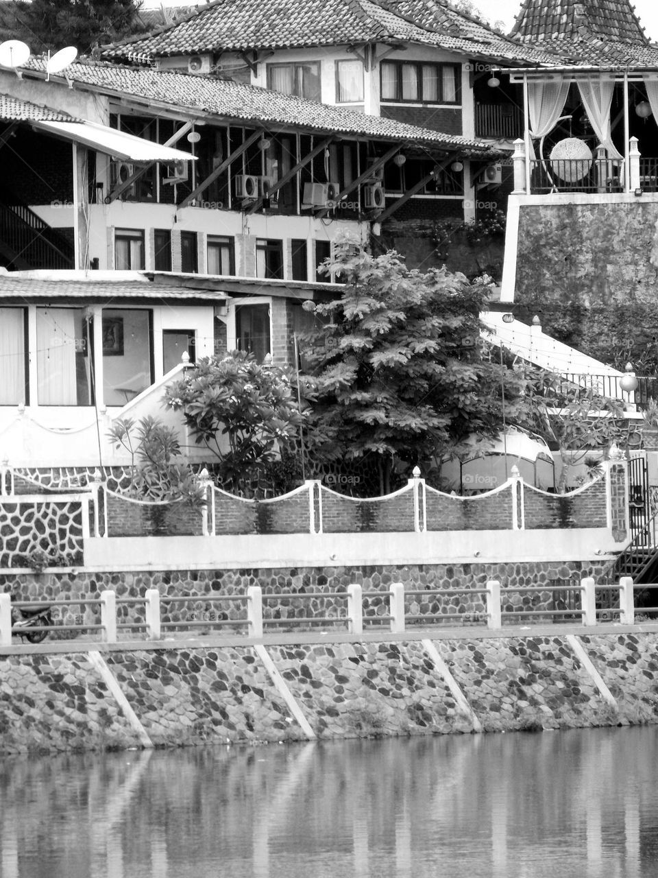 House on the edge of the pond