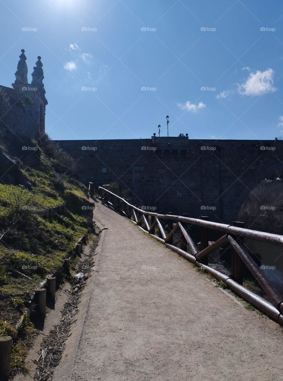 beautiful dividing rail in the form of triangles along the walkway