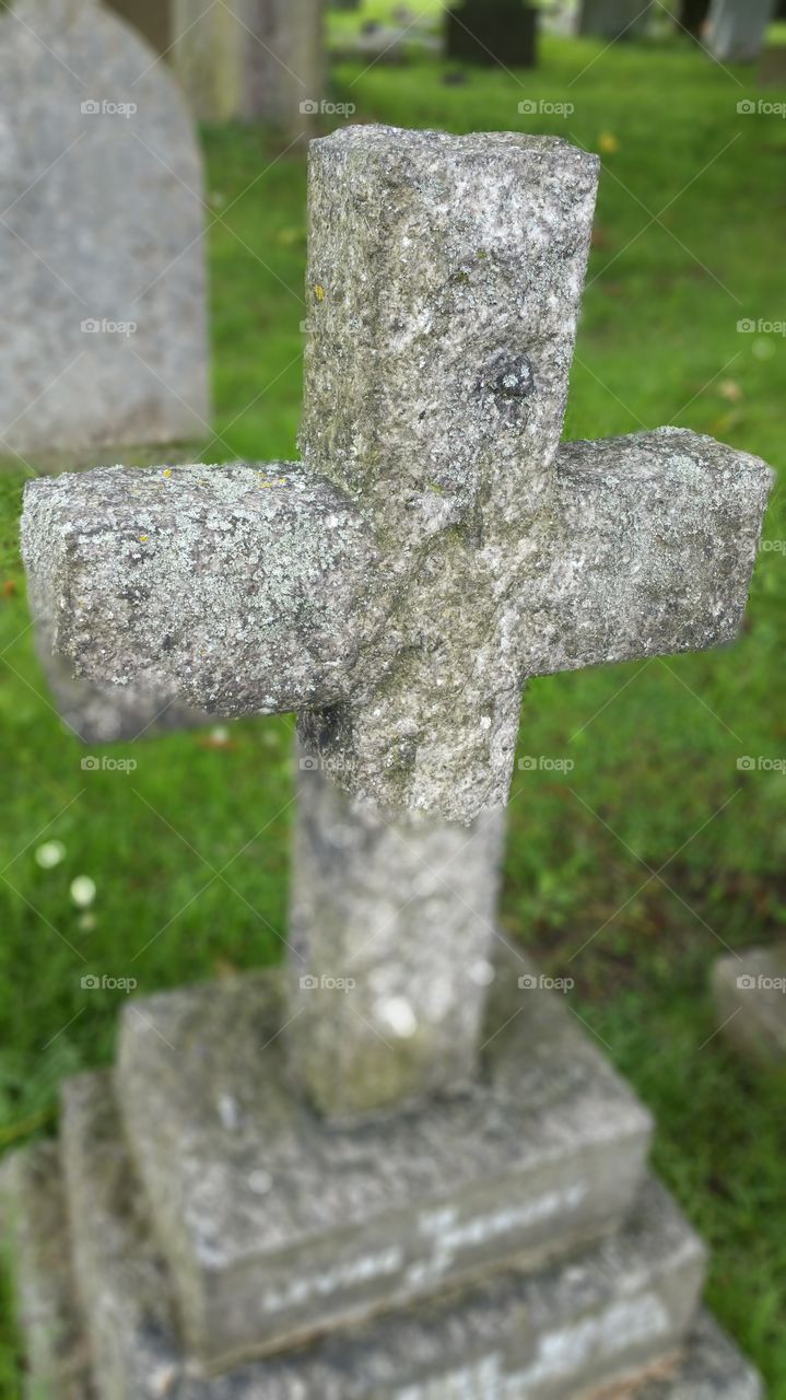 English cemetery
100 + years old graves
Some people think graveyard and cemetery mean the same, but, if we want to be a little nitpicky, we should say that graveyard is a type of cemetery, but a cemetery is usually not a graveyard. To understand the difference, we need a little bit of history.
From about the 7th century, the process of burial was firmly in the hands of the Church (meaning the organization), and burying the dead was only allowed on the lands near a church (now referring to the building), the so-called churchyard. The part of the churchyard used for burial is called graveyard, an example of which you can see in the picture.
As the population of Europe started to grow, the capacity of graveyards was no longer sufficient (the population of modern Europe is almost 40 times higher than it was in the 7th century). By the end of the 18th century, the unsustainability of church burials became apparent, and completely new places, independent of graveyards, were devised—and these were called cemeteries.
The etymology of the two words is also quite intriguing. The origin of "graveyard" is rather obvious; it is a yard filled with graves. However, you might be surprised to hear that "grave" comes from Proto-Germanic *graban, meaning "to dig", and is unrelated to "gravel".
Of course, the word "cemetery" did not appear out of the blue when graveyards started to burst at the seams. It comes from Old French cimetiere, which meant, well, graveyard. Nevertheless, the French word originally comes from Greek koimeterion, meaning "a sleeping place". Isn't that poetic?