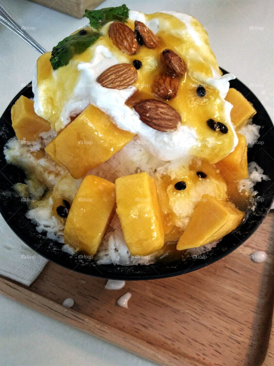 Mango bingsu with topping