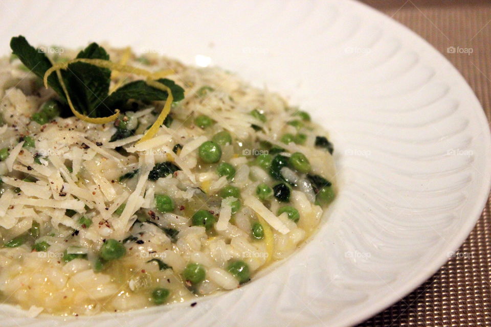 Lemon mint and pea risotto 