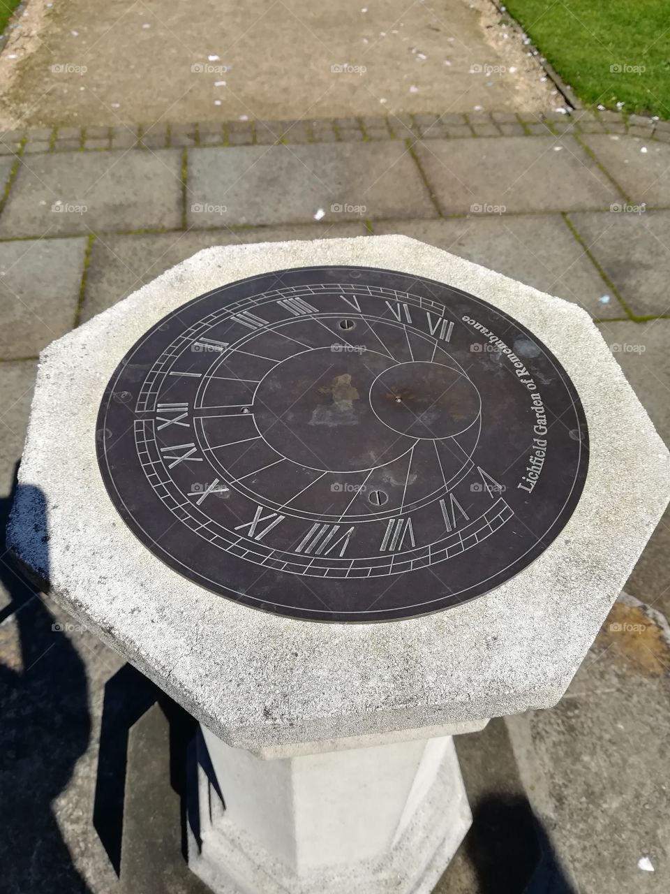 Sun-dial in Burton