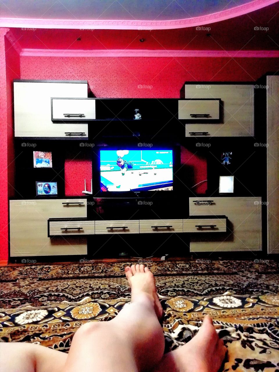 Мой зал. После тяжёлого дня очень приятно умоститься на уютном диванчике перед телевизором и посмотреть любимый снукер!!!