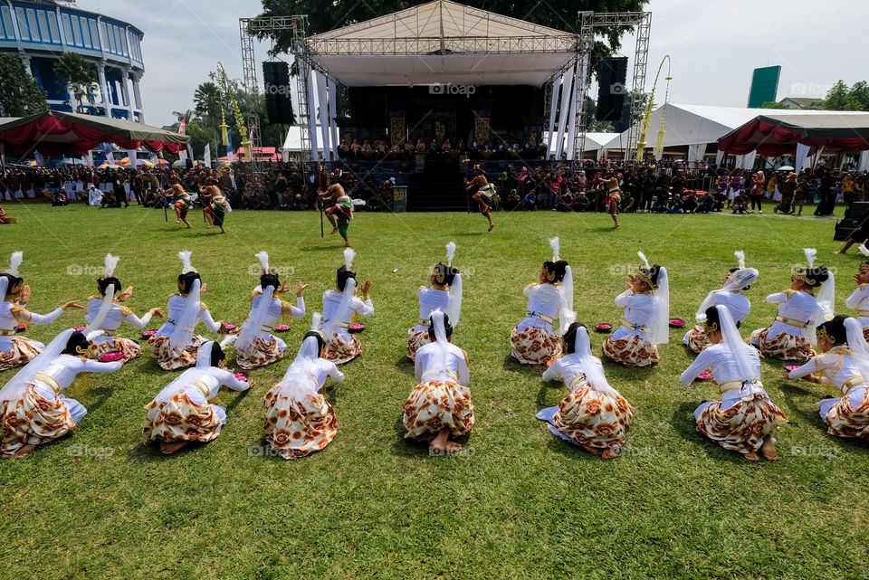 Babad Tanah Mantyasih dance is part of processing the Grebeg Gethuk at celebration of the 1113th anniversary Magelang city