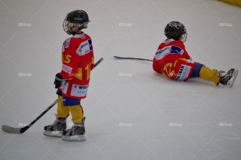 Young ice hockey players