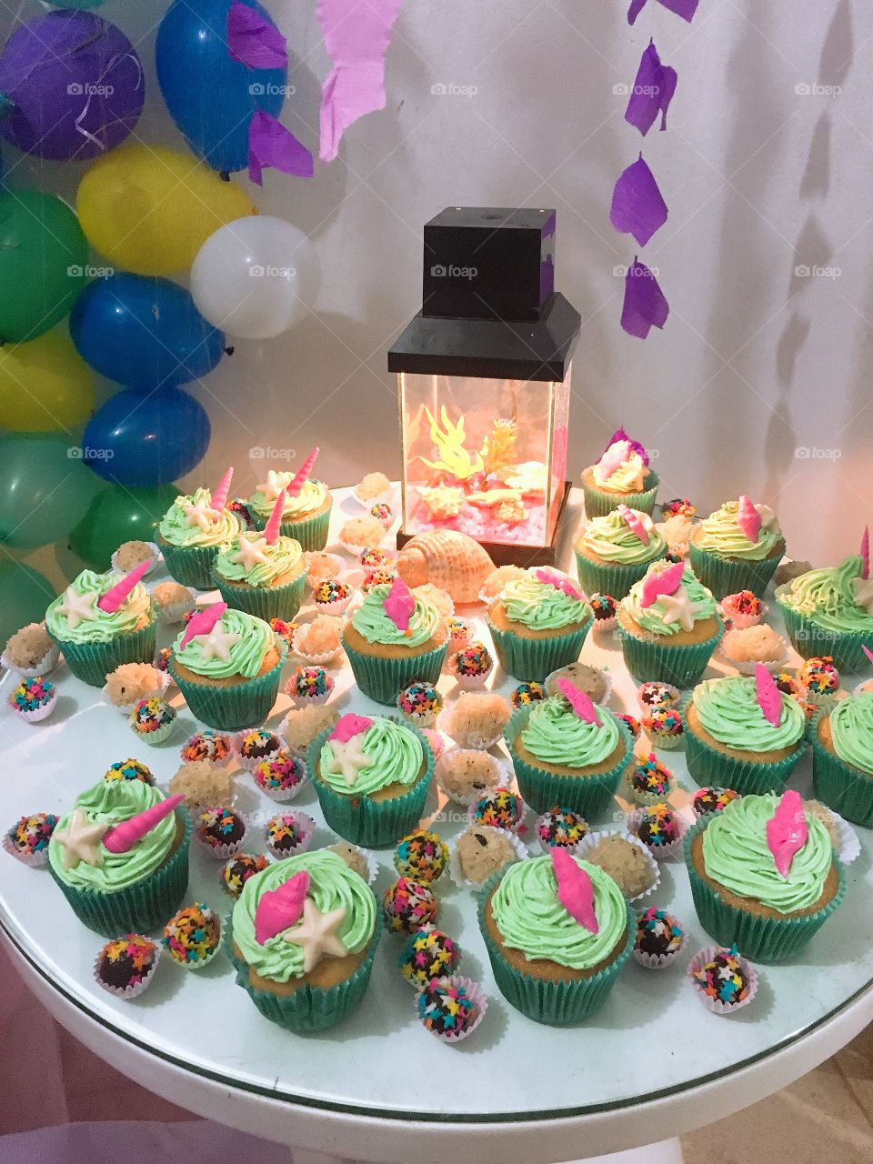 Cupcakes que fizeram parte, da decoração de aniversário, com tema de sereia 🥰