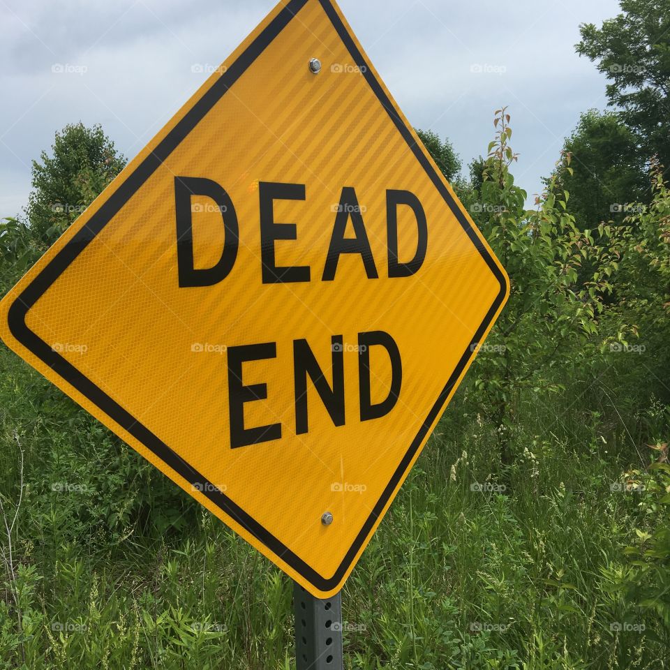 Dead End sign