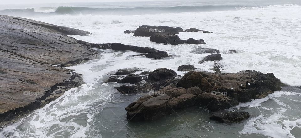 Day with rain in Guarujá beach