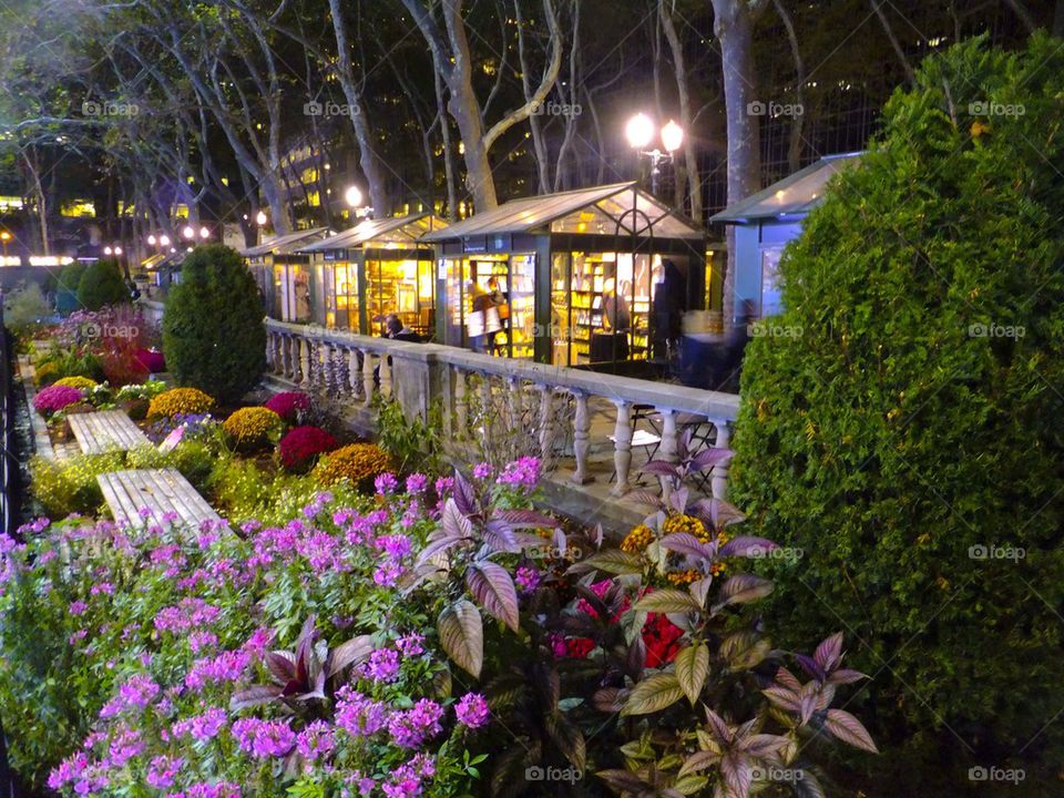 NEW YORK CITY BRYANT PARK THE SECRET GARDEN