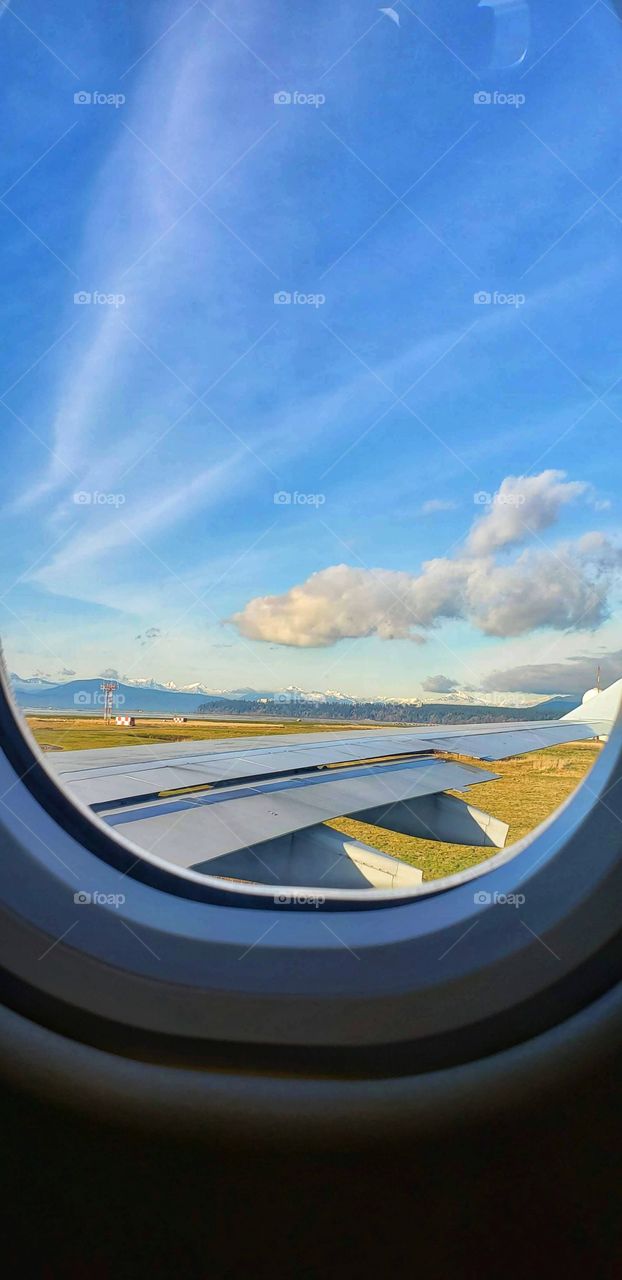 Windows in the airplane "
