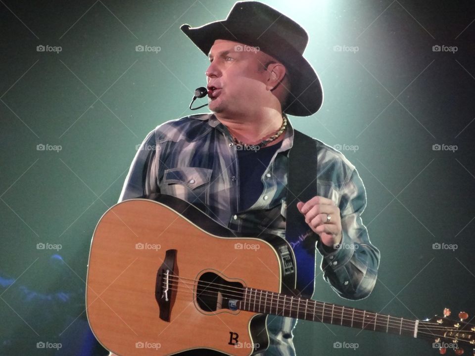 Garth Brooks 