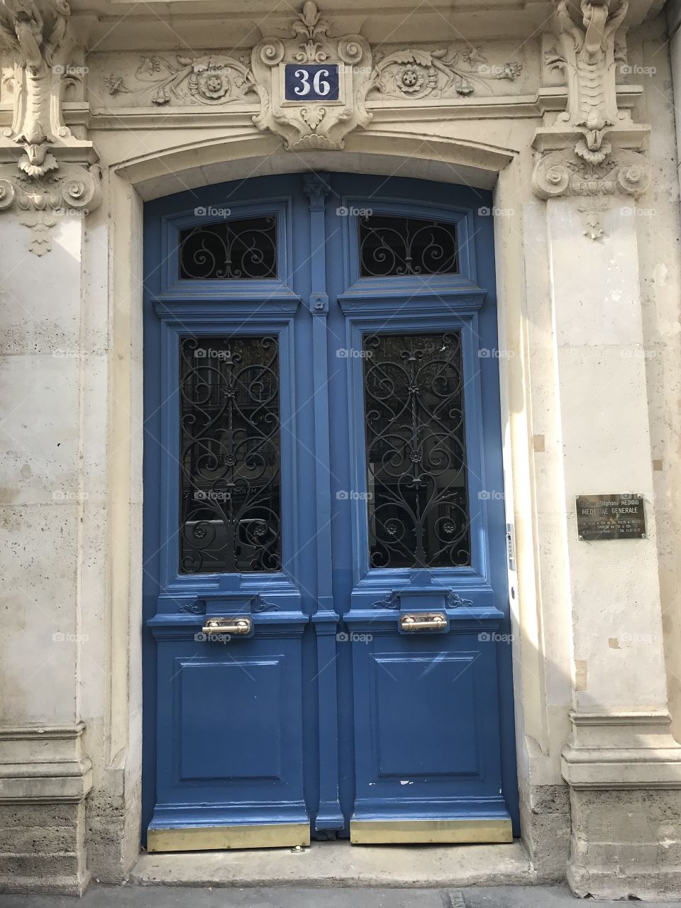 Doors of Paris 