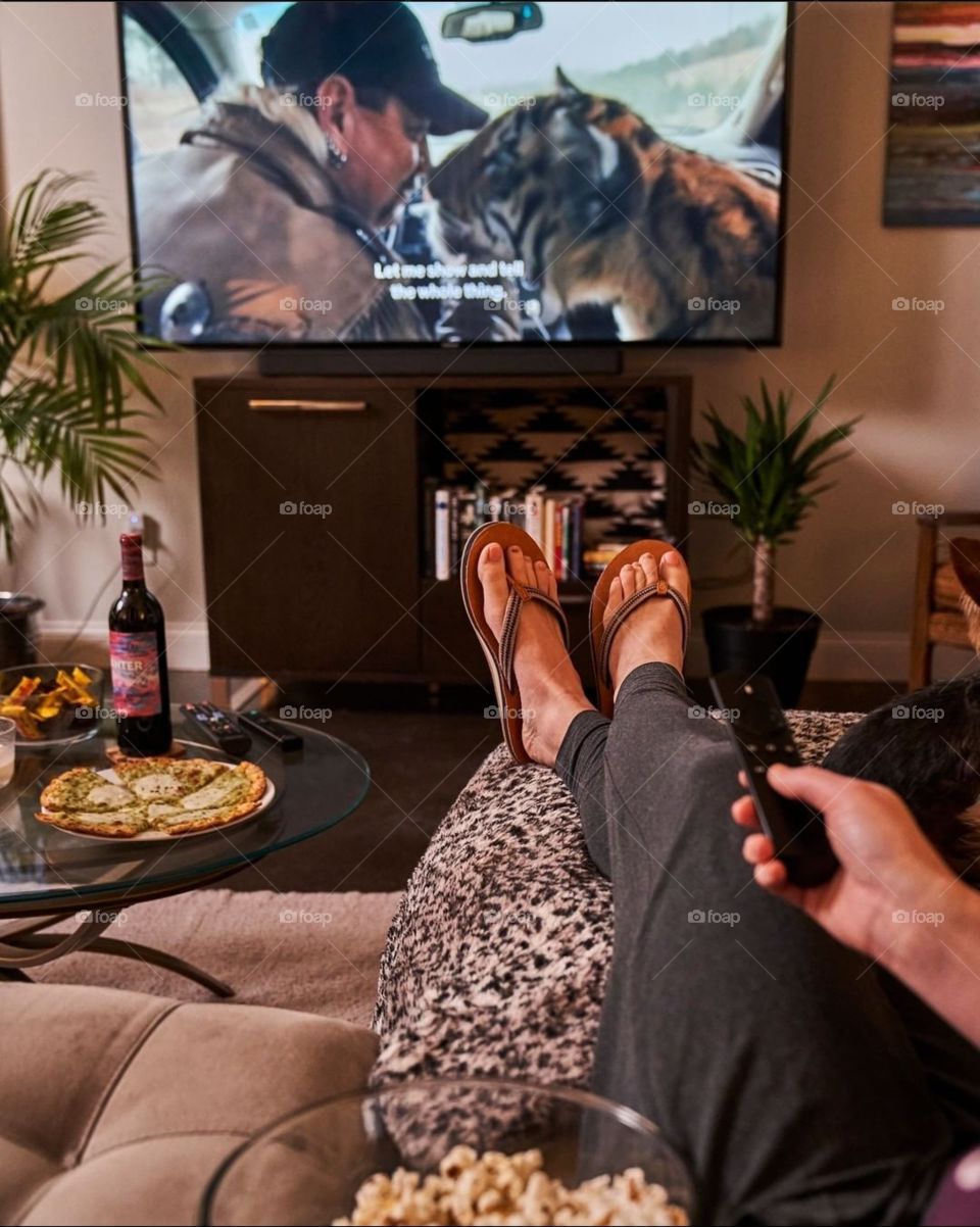 My dog and I are cuddled up watching Netflix..... I just love this 😀