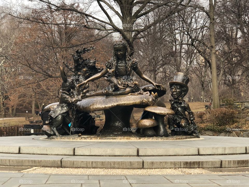 The famous Alice and wonderland statue in Central Park.