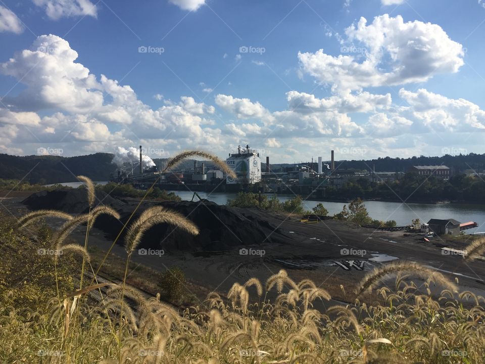 Sky, water and wind.