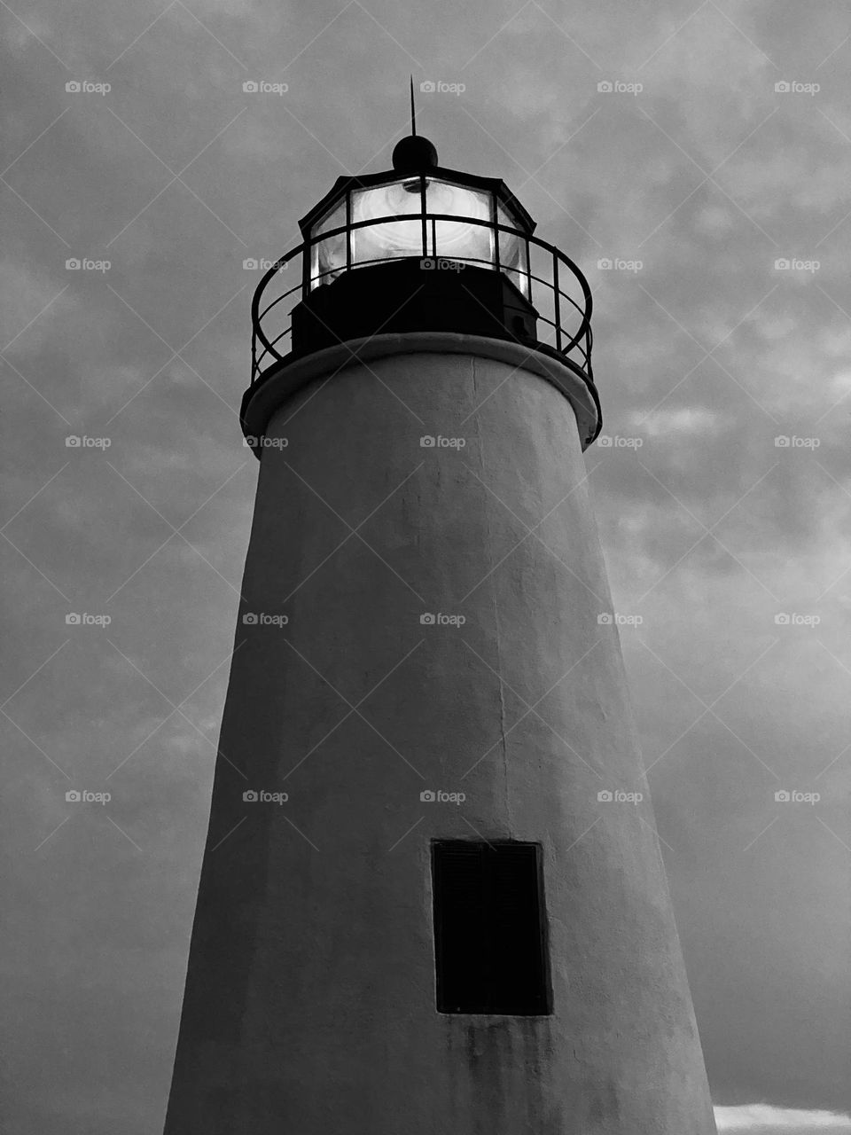 The Turkey Point lighthouse at night