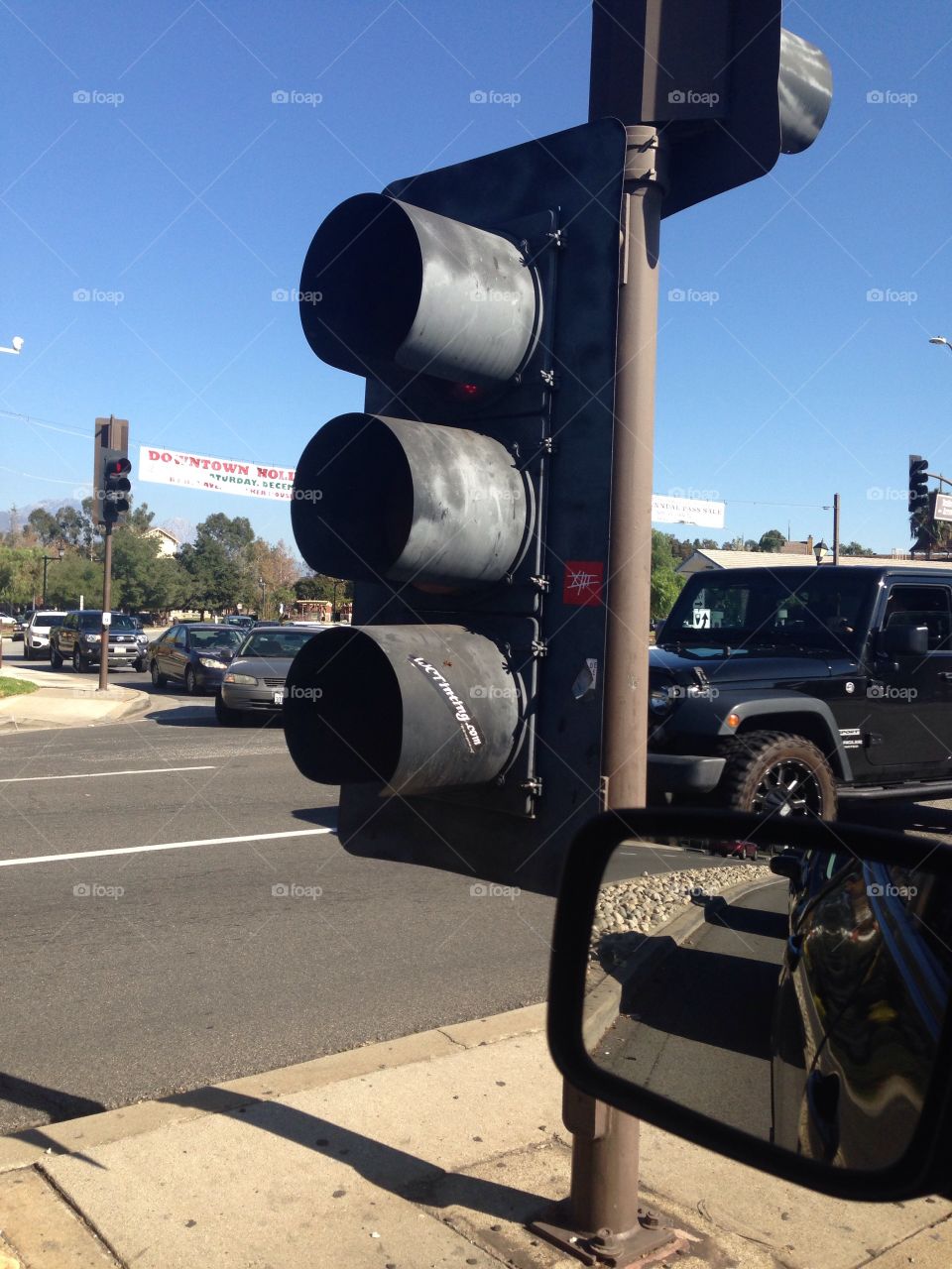 "Life leads to nowhere without a guiding light".

-unknown 

Published by:
HappyBrownMonkey 