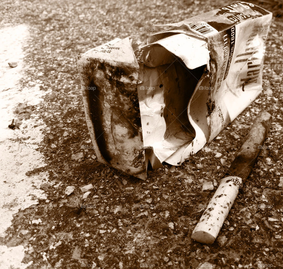 marlboro trash cigarett by ka71