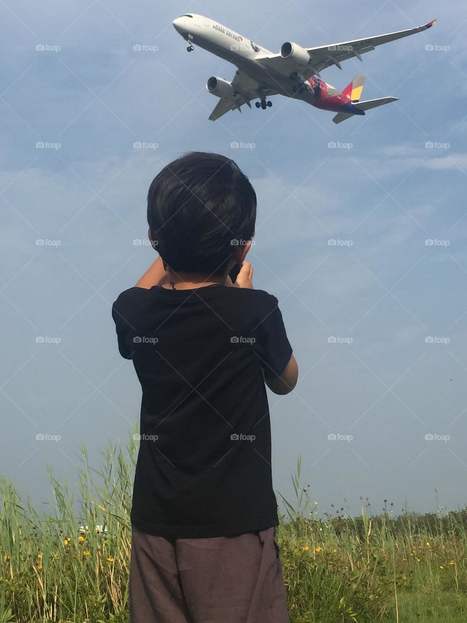 My son like airplane too much, we often go airport take airplane pictures. Enjoy holiday for airplane 