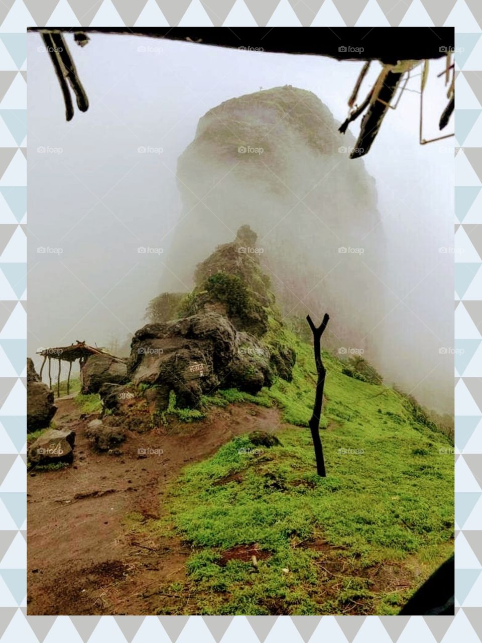 The Peak Foggy Mountain in Shri Lanka