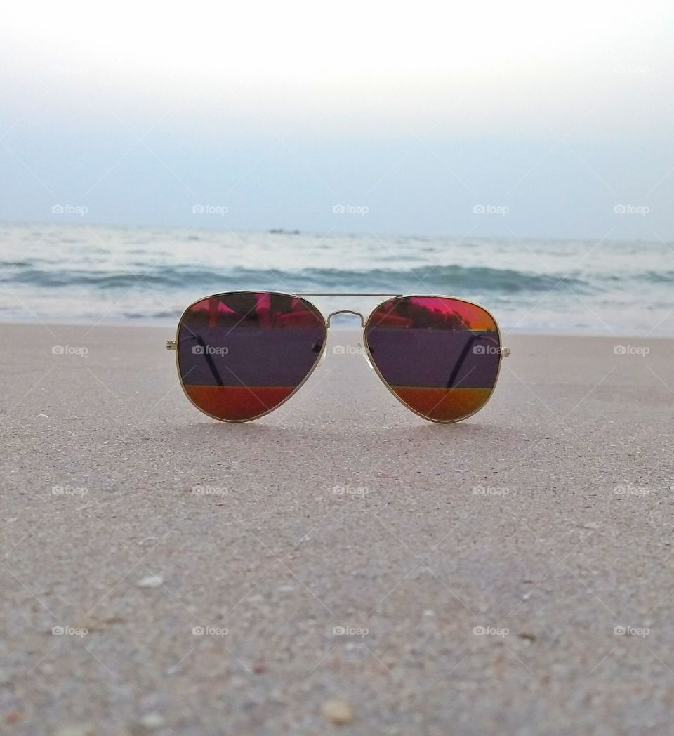my glasses on the beach 🏖️
