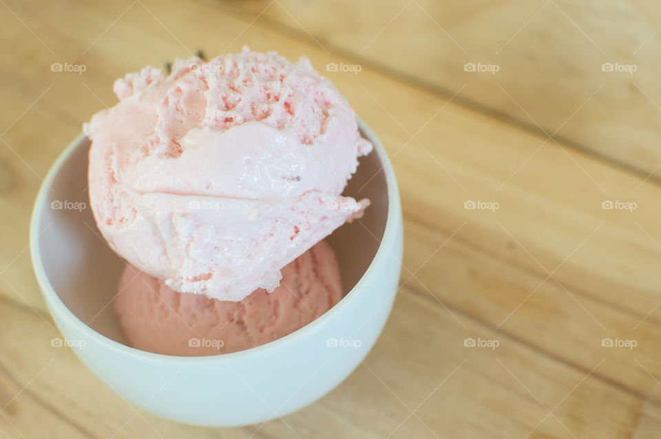 Close up of bowl of ice cream