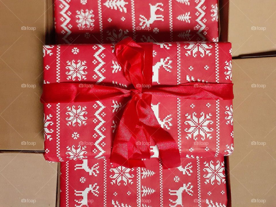 The season of New Year's gifts