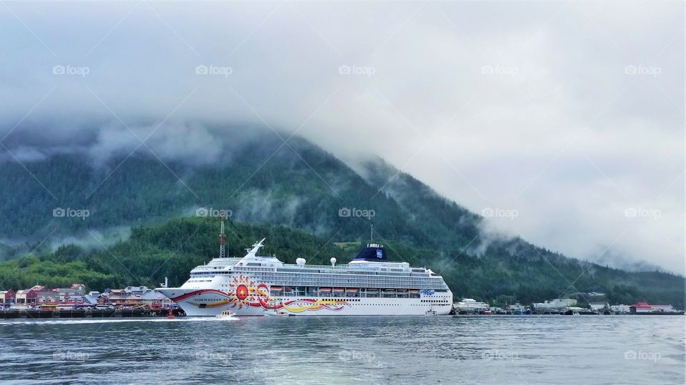 Alaska cruise ship