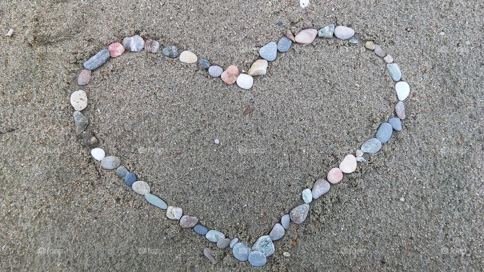 heart in sand