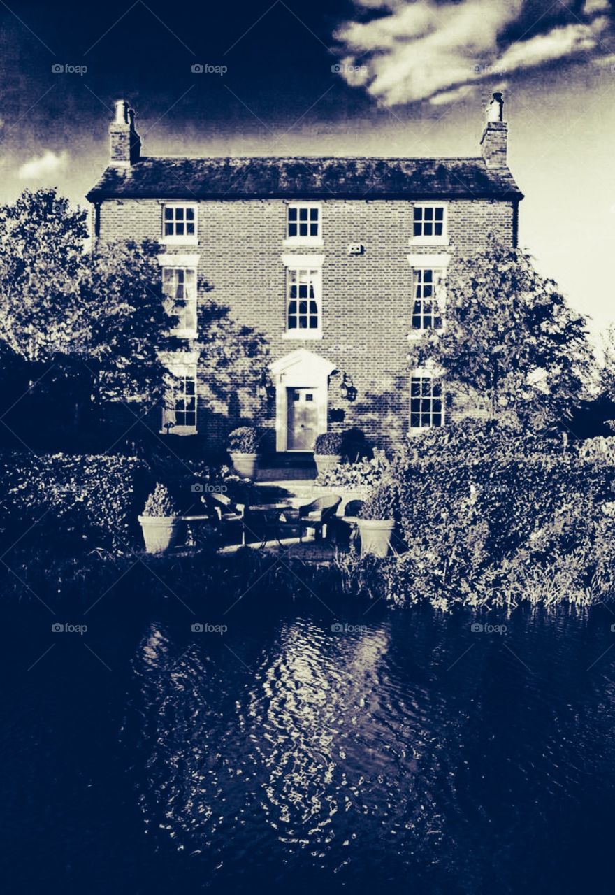 House in Stone, UK . On the canal...