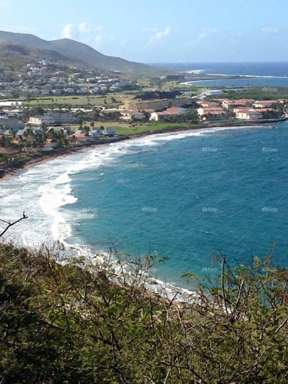 View on St. Kitts Island 🌴 Also, known as monkey island. Beautiful shoreline. 