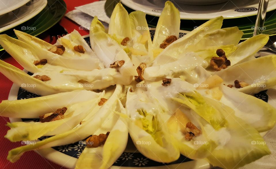 Endives with goat cheese and walnuts