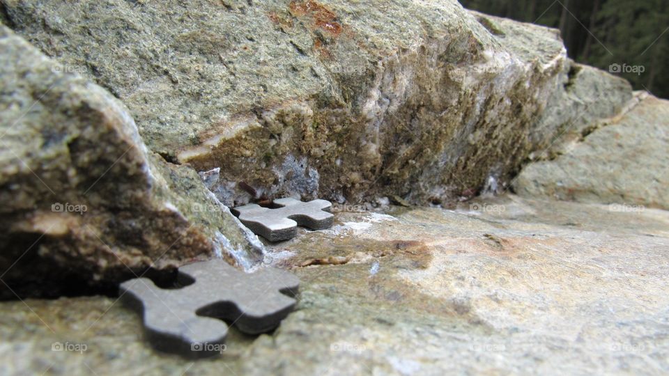 Puzzles on rock 