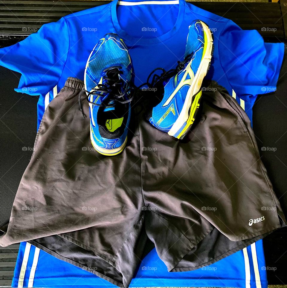 🏃‍♂️ 🇺🇸 Good Morning!  Everything ready to sweat the shirt. Let's go for a good morning jog?  Running is good for your health! / 🇧🇷 Bom dia! Tudo pronto para suar a camisa. Vamos para um bom cooper matinal? Correr faz bem para a saúde! 