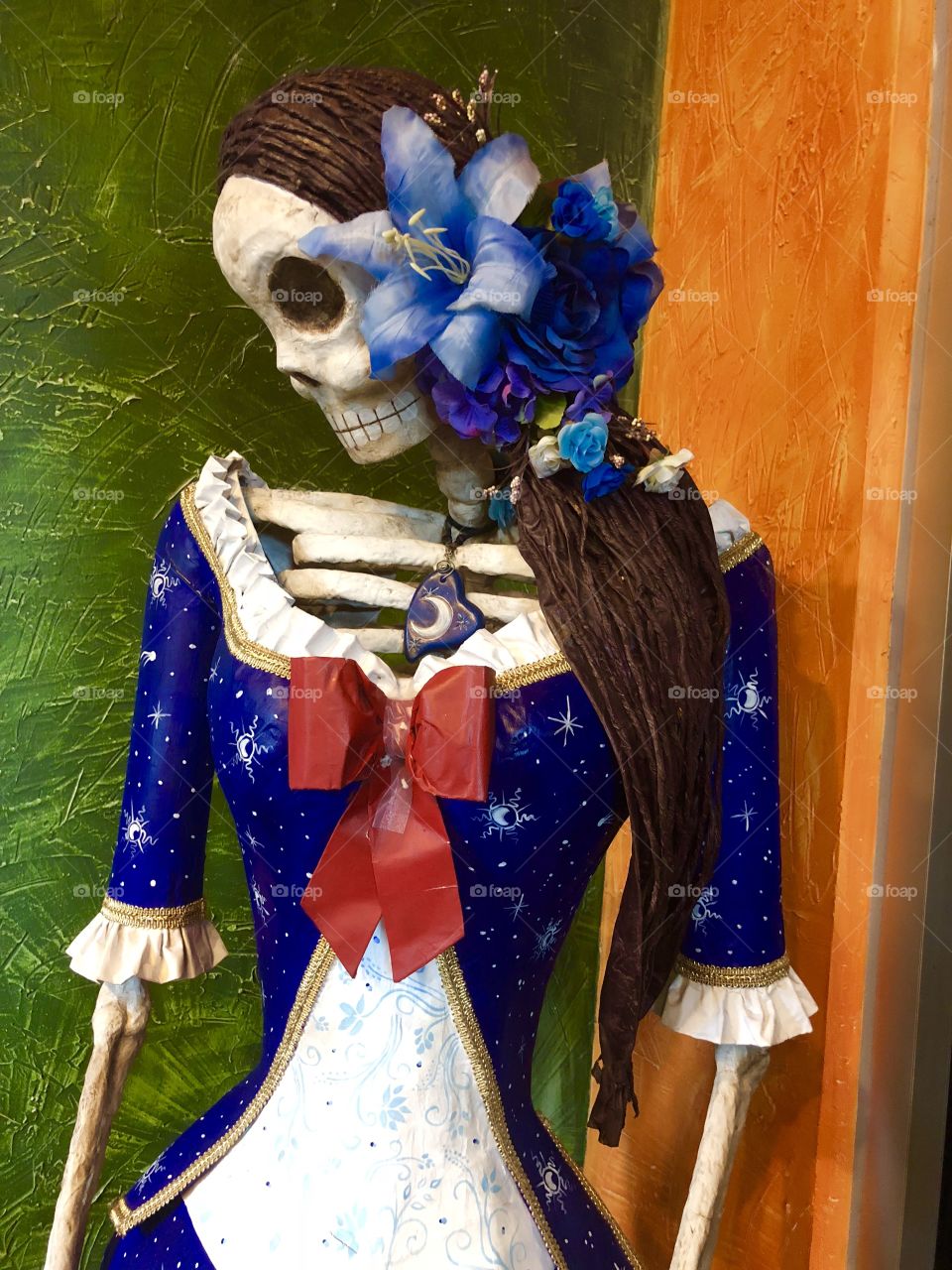 Restaurant Statue 