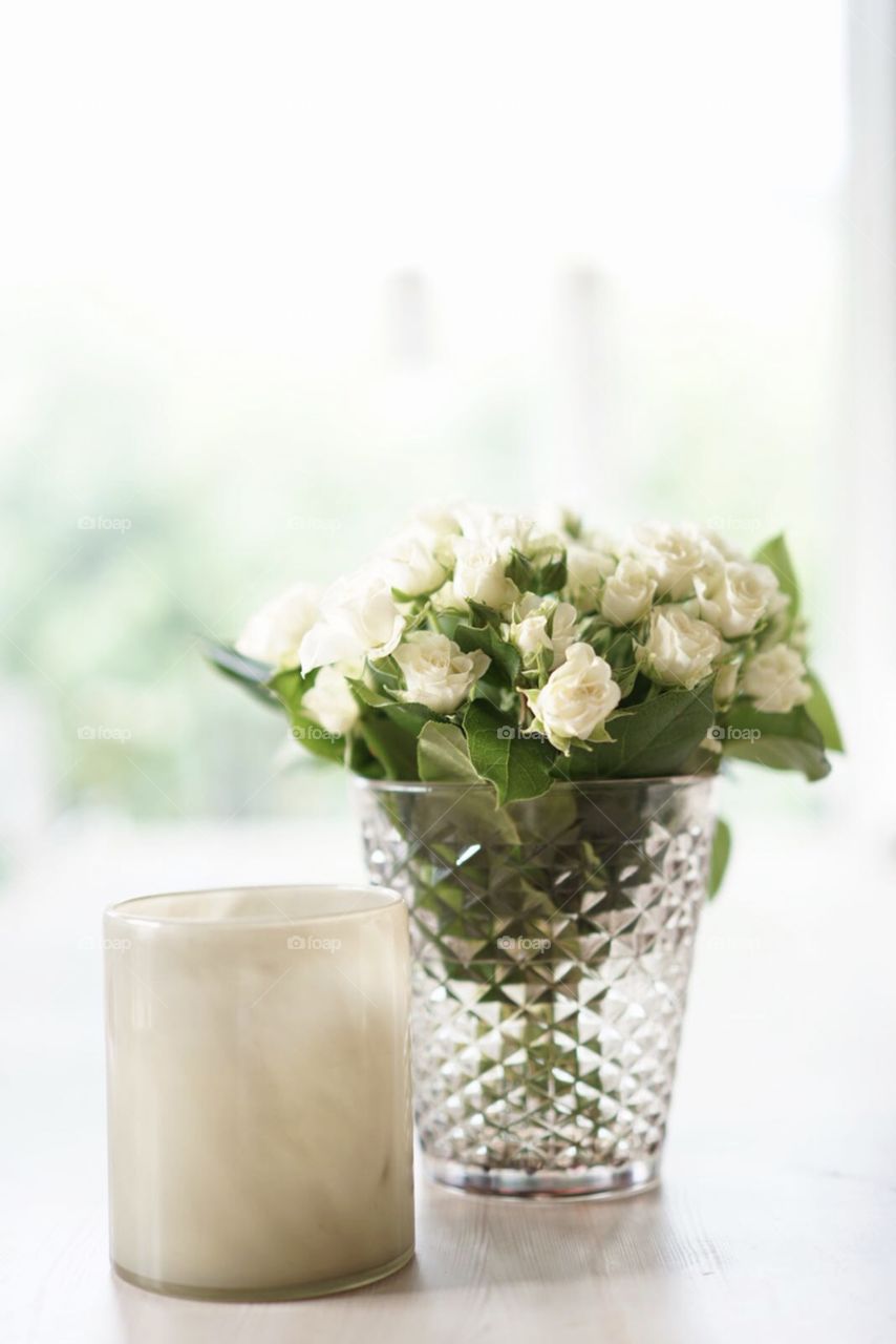 Bouquet of white small roses 