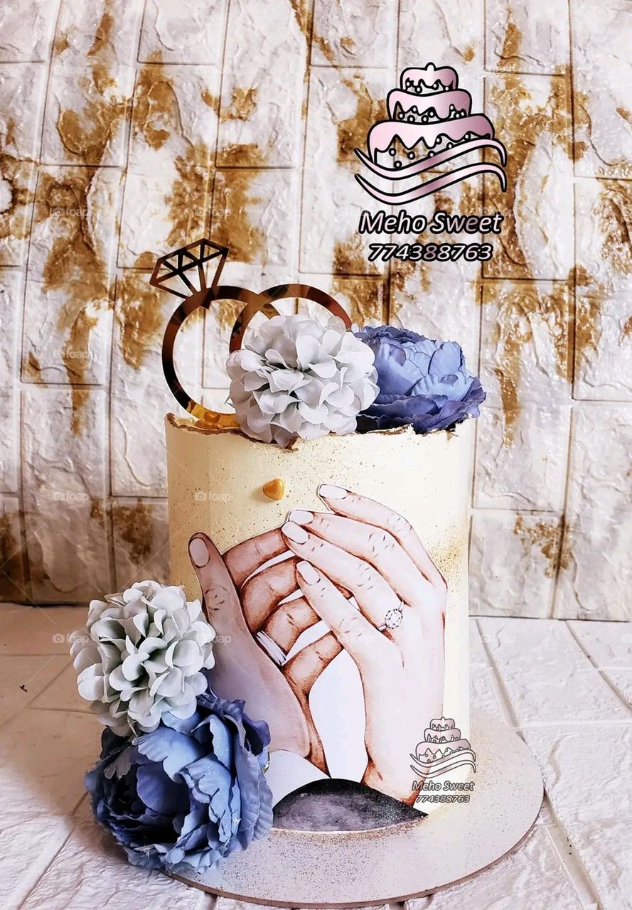 A very beautiful picture, and there is no better picture than it. There is no better picture of green herbs and colorful, red and white roses than it. Glory be to God, the natural and picturesque view, and there is no more